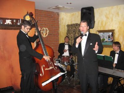 Peter Oprisko--Chicago's Singing Sensation! | Chicago, IL | Variety Band | Photo #5