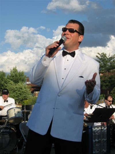 Peter Oprisko--Chicago's Singing Sensation! | Chicago, IL | Variety Band | Photo #6