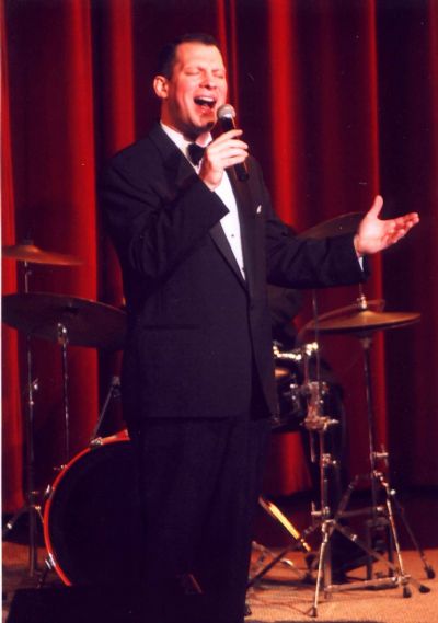 Peter Oprisko--Chicago's Singing Sensation! | Chicago, IL | Variety Band | Photo #8