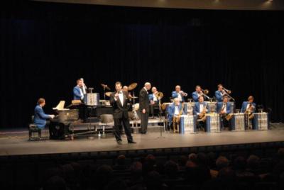 Peter Oprisko--Chicago's Singing Sensation! | Chicago, IL | Variety Band | Photo #11