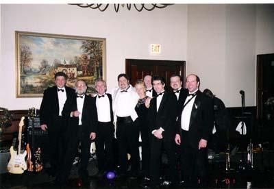 Small Time Dave And The Windy City Groove | Crete, IL | Cover Band | Photo #3