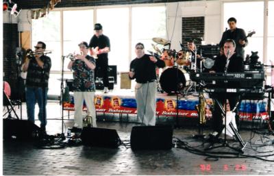 Small Time Dave And The Windy City Groove | Crete, IL | Cover Band | Photo #20