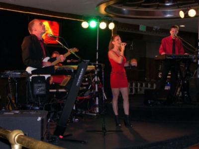 Time Trax | Brunswick, OH | Top 40 Band | Photo #10