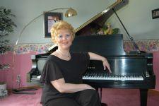 Piano Entertainment By Elaine | Fishers, IN | Classical Piano | Photo #8