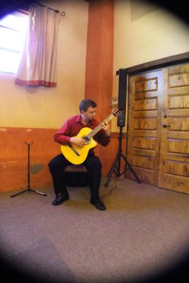 Dustin Jones | Tucson, AZ | Classical Acoustic Guitar | Photo #11