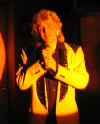 Steve Crews as (nearly) ROD STEWART | Atlanta, GA | Rod Stewart Impersonator | Photo #5