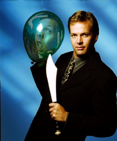 The Comedy & Juggling Of Paul Isaak's Main Photo