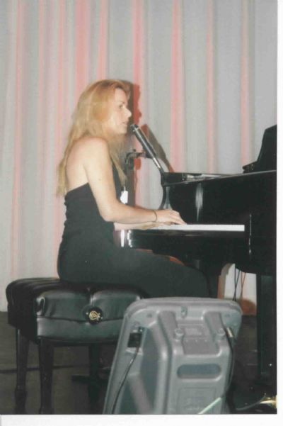 Amilia K Spicer | Studio City, CA | Americana Band | Photo #3