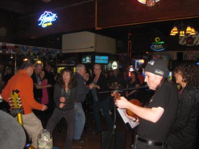 Les Vaughn & The Fenderbenders Band | The Dalles, OR | Country Band | Photo #19