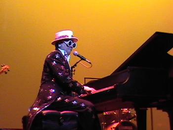 America's Elton John - Lee Alverson | McKeesport, PA | Elton John Impersonator | Photo #20
