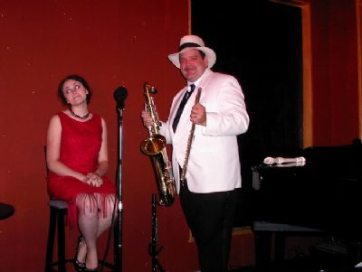 Lizz & Rex Review - Elizabeth Hayes Voice | Dayton, OH | Jazz Trio | Photo #3