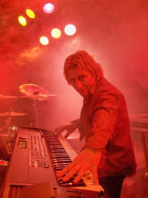Bed Of Roses - The Planet's #1 Bon Jovi Tribute | Winnipeg, MB | Bon Jovi Tribute Band | Photo #10