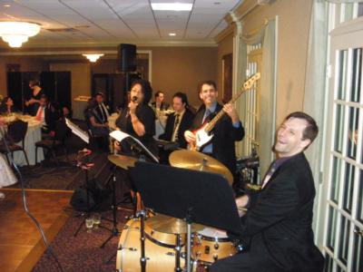Total Groove | Boston, MA | Cover Band | Photo #2