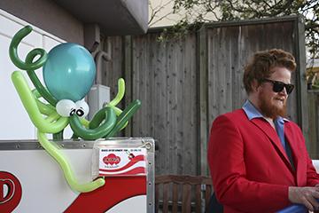 Bigred Balloon Art & Entertainment | Los Angeles, CA | Balloon Twister | Photo #6