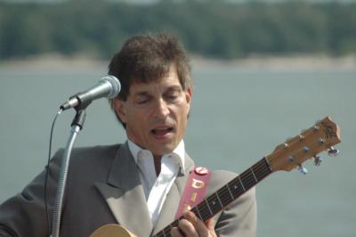 Dino Seretis 1 Man Band + Dj | Norfolk, VA | Top 40 Acoustic Guitar | Photo #6
