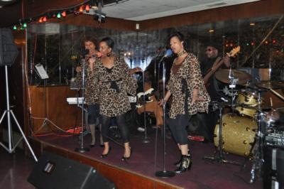 Triple Treat Band | Seattle, WA | Dance Band | Photo #3