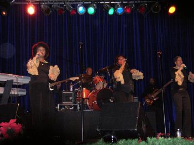 Triple Treat Band | Seattle, WA | Dance Band | Photo #6