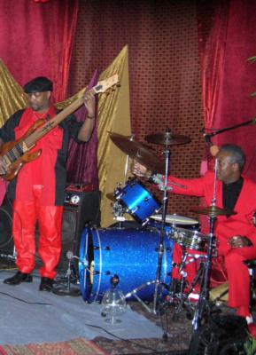 Triple Treat Band | Seattle, WA | Dance Band | Photo #15
