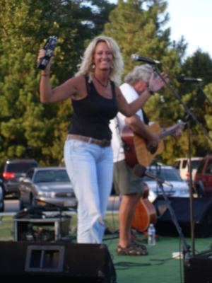 Elle  | Chesapeake, VA | Acoustic Guitar | Photo #8