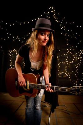 Megan Lee | San Francisco, CA | Acoustic Guitar | Photo #8