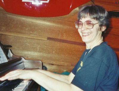 Meg Graf | Eugene, OR | Piano | Photo #15