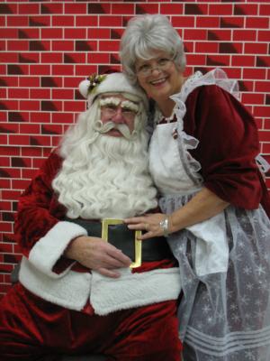 Santa And Mrs Claus's Main Photo