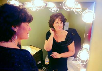 Robin Fox Comedian & Comedy Events! | Hoboken, NJ | Clean Comedian | Photo #3