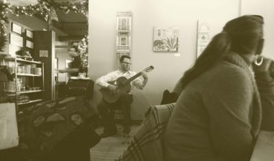 Neil Dixon Smith | Chicago, IL | Classical Guitar | Photo #9