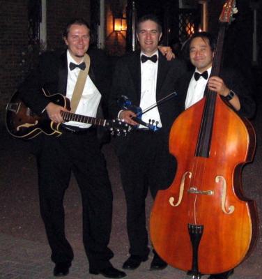 International Strings's Main Photo