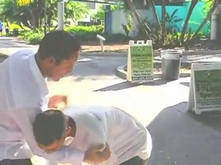 Incredible Hypnotist | Orlando, FL | Hypnotist | Street Hypnosis