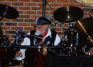 The Chain | Pittsburgh, PA | Fleetwood Mac Tribute Band | Photo #12