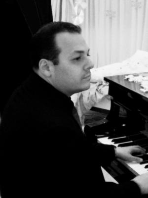 Alessandro Battaglia | Toronto, ON | Italian Singer | Photo #4