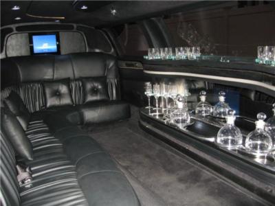 K And G Limousine, Incorporated | New Hyde Park, NY | Wedding Limousine | Photo #2