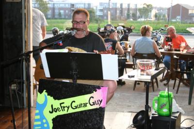 Joe Fry Guitar Guy | Rosebud, MO | Variety Singer | Photo #2
