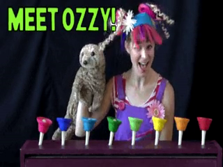 Bri | Oakland, CA | Juggler | Musical Puppet Skit for Preschoolers