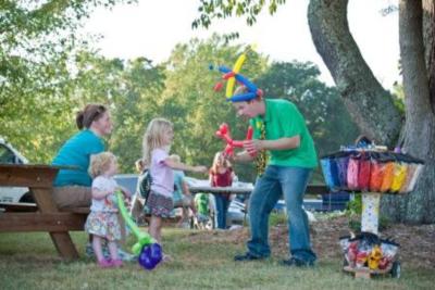 Balloon Dude Travis | Lynchburg, VA | Balloon Twister | Photo #6