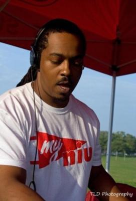 LB PRODUCTIOINS INC | Olympia Fields, IL | Event DJ | Photo #4