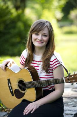 Lindsay Straw | Boston, MA | Folk Acoustic Guitar | Photo #2