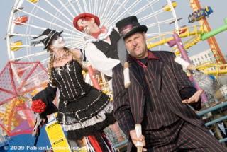 Way 2 Much Entertainment  | Burbank, CA | Juggler | Photo #4
