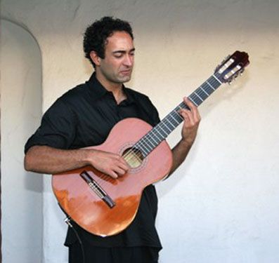 Payam Larijani Spanish Classic Guitar & Jazz, Rock | Laguna Beach, CA | Classical Acoustic Guitar | Photo #4