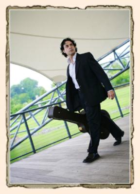 Aris Quiroga | Charlotte, NC | Classical Guitar | Photo #3