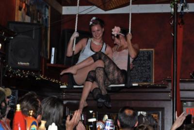Airly Acrobatics | Boston, MA | Trapeze Artist | Photo #7