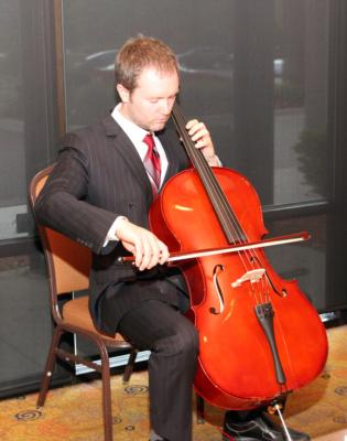 Jordan Schug | Detroit, MI | Cello | Photo #12