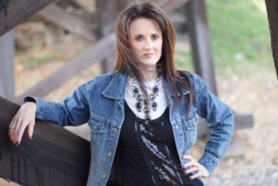 Lois Ann Marler | Columbia, MO | Variety Singer | Photo #4