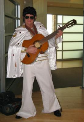 Balloons And More Fun | Chicago, IL | Singing Telegram | Photo #5