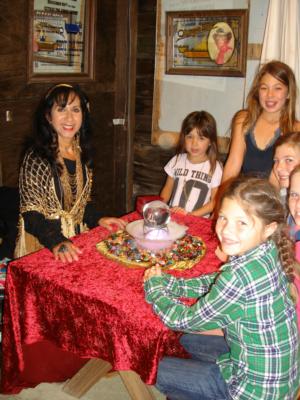 Lezlie Bernal | Las Vegas, NV | Fortune Teller | Photo #14