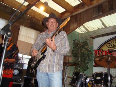 82 Deluxe | Hanford, CA | Country Band | Photo #16