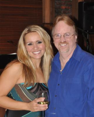 Suzy Estrada | Annapolis, MD | Acoustic Duo | Photo #15