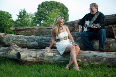 Suzy Estrada | Annapolis, MD | Acoustic Duo | Photo #3