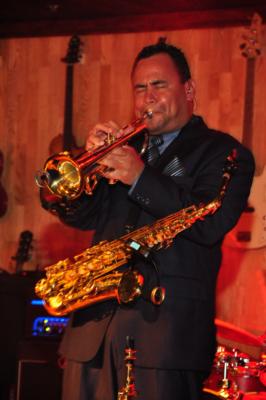Johnny Holliday | Fort Worth, TX | Jazz One Man Band | Photo #8